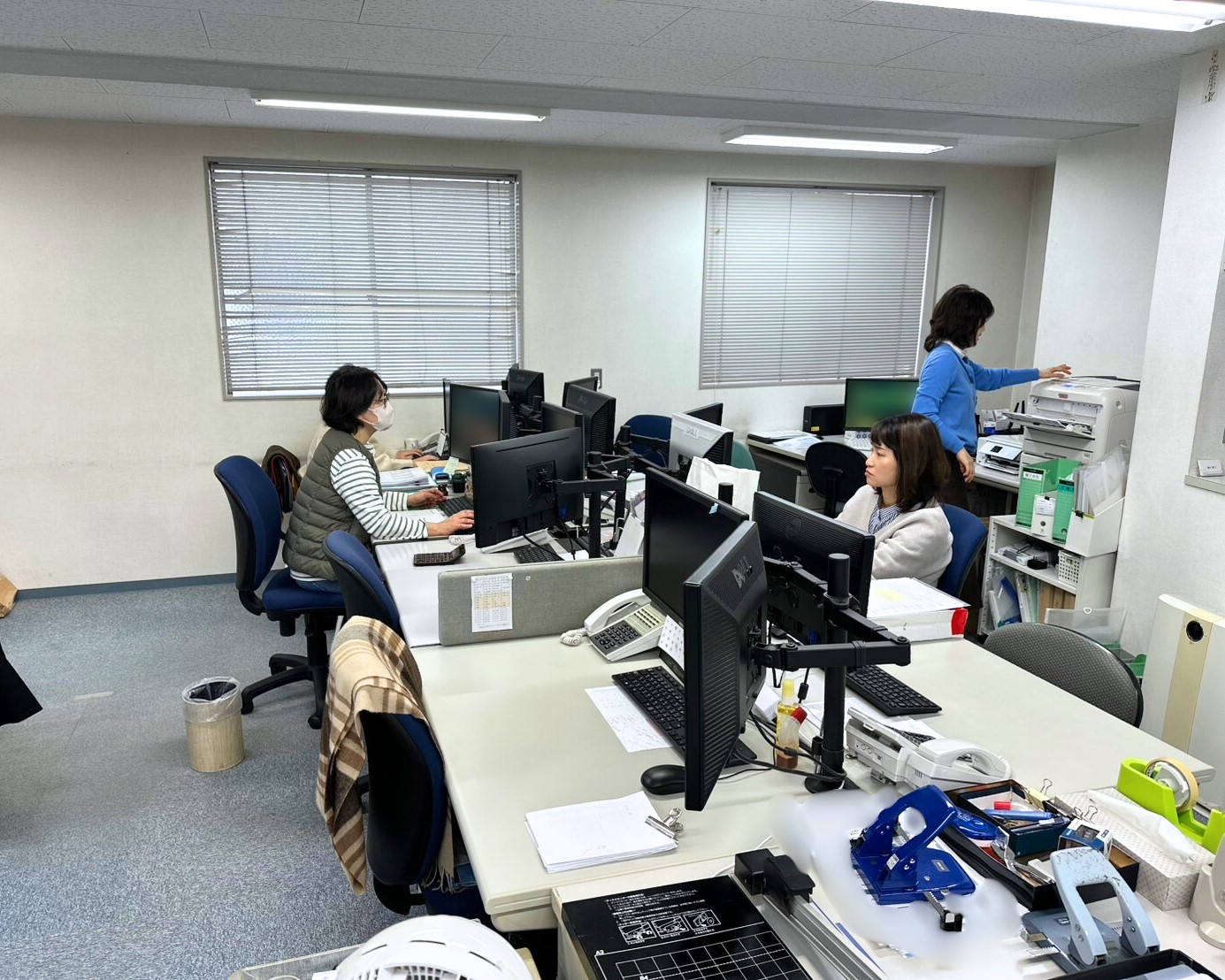 一緒に働く仲間は、専門性を活かして　　　　　　　　　お客様の未来を支えるプロフェッショナル