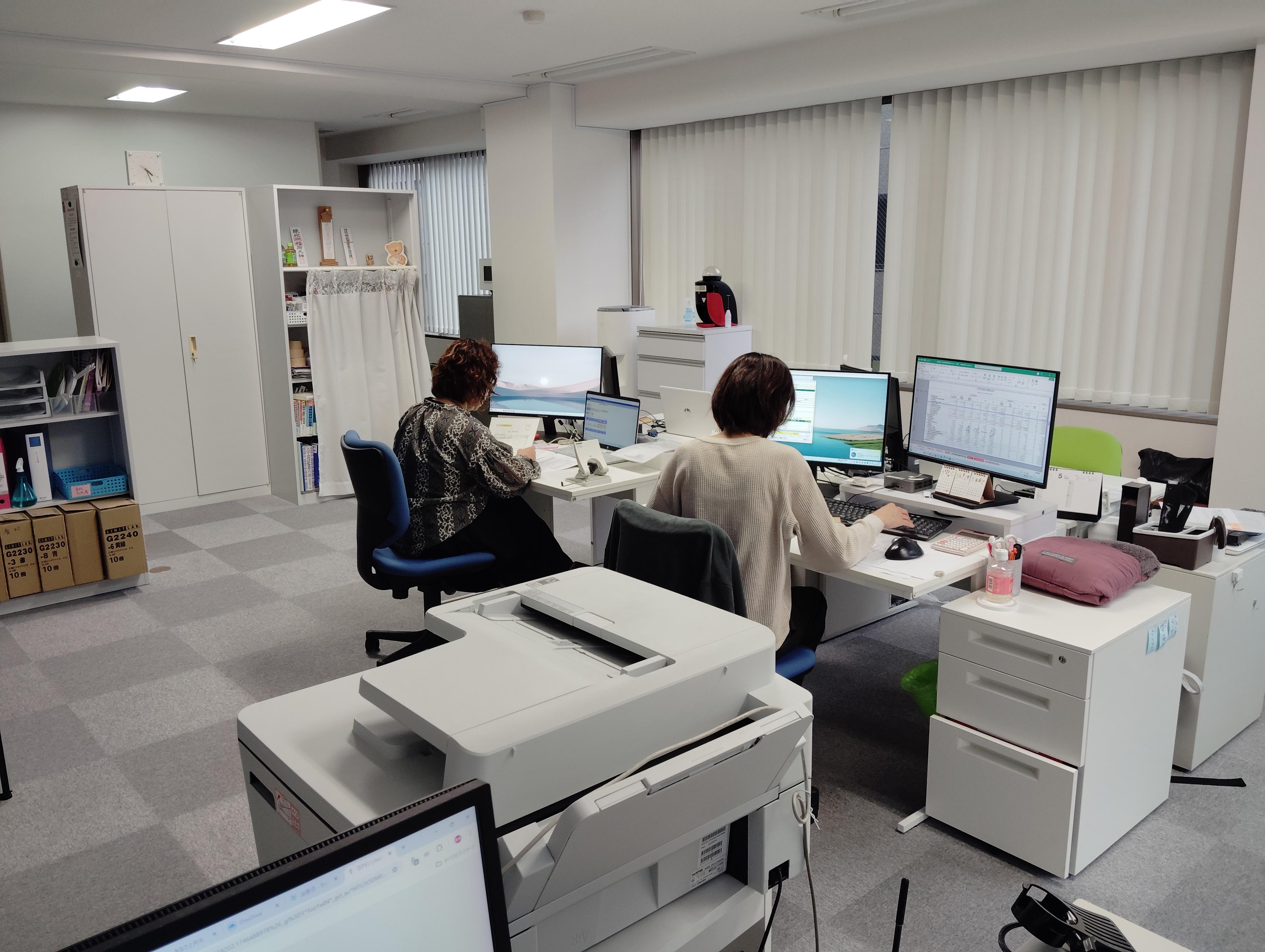 仕事と税理士試験の両立可/未経験者歓迎/面接は18時以降可