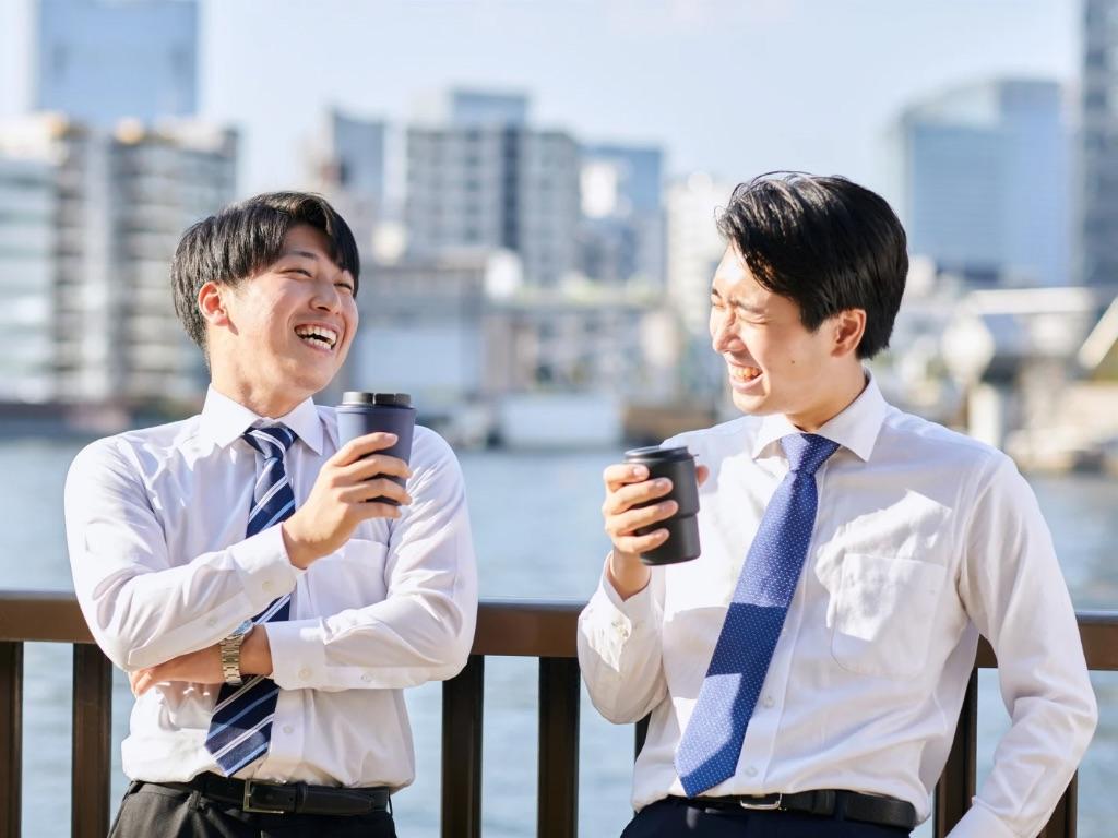 平均年齢35歳｜先輩後輩の距離が近いフラットな職場