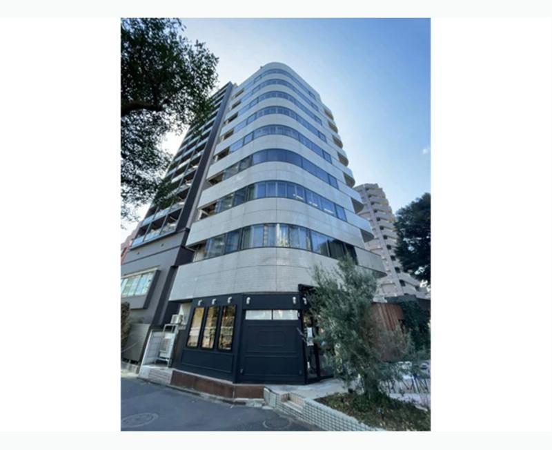 事務所が入居しているビルの外観です